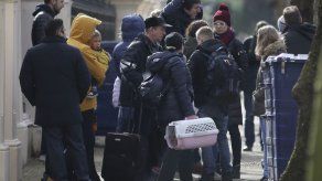 Los 23 diplomáticos rusos expulsados abandonan el Reino Unido