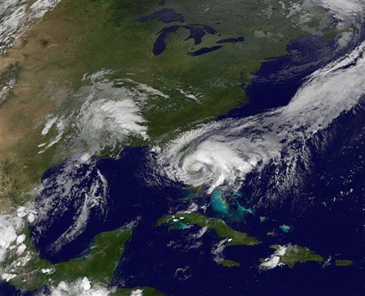 Tormenta Fay recorre como un boomerang sureste de EU