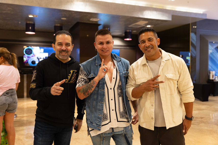 Gaitanes y Farik presentan Todo Daría.