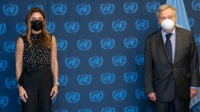 La canciller de Panamá, Erika Mouynes, y António Guterres, secretario general de la Organización de Naciones Unidas (ONU).
