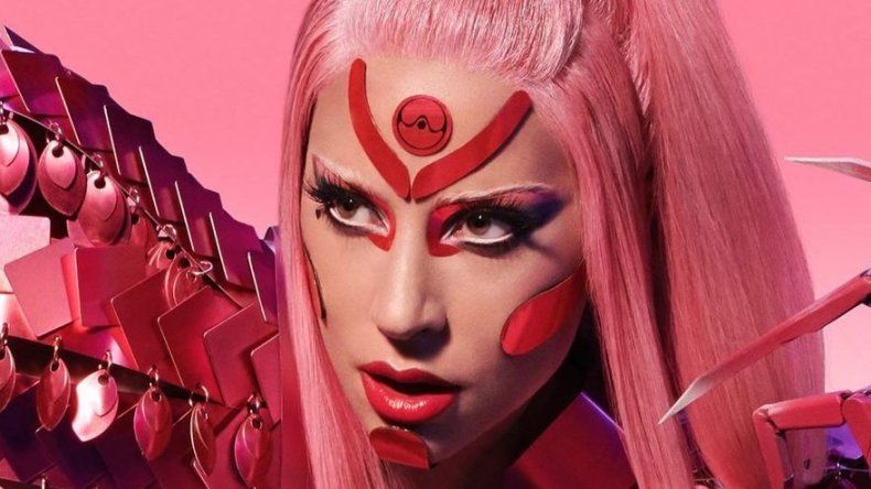 Lady Gaga regresa al pop bailable y transgresor con Stupid Love