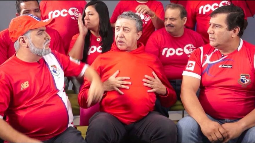 Mentirelli y el Tortugón ven el partido con Bombillo