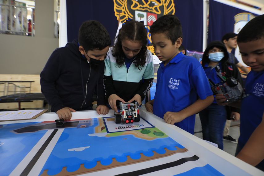 Olimpiada Regional de Robótica llega a Panamá Centro.