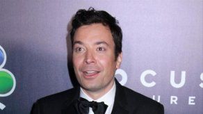 Fallon hace una donación a inmigrantes en nombre de Trump