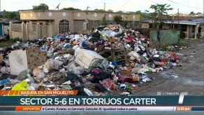 Recogen basura en Torrijos Carter tras denuncia de residentes