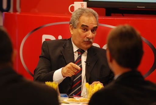 Reaccionan a demanda contra magistrados del TE