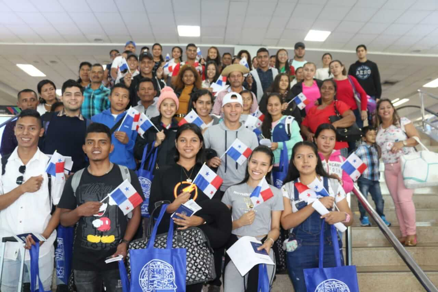 IFARHU anuncia becas internacionales:¿Cuáles son y cómo aplicar?