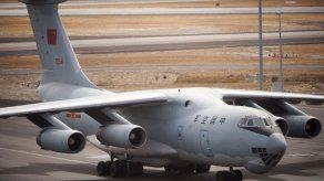 Avistan objetos durante búsqueda de avión perdido