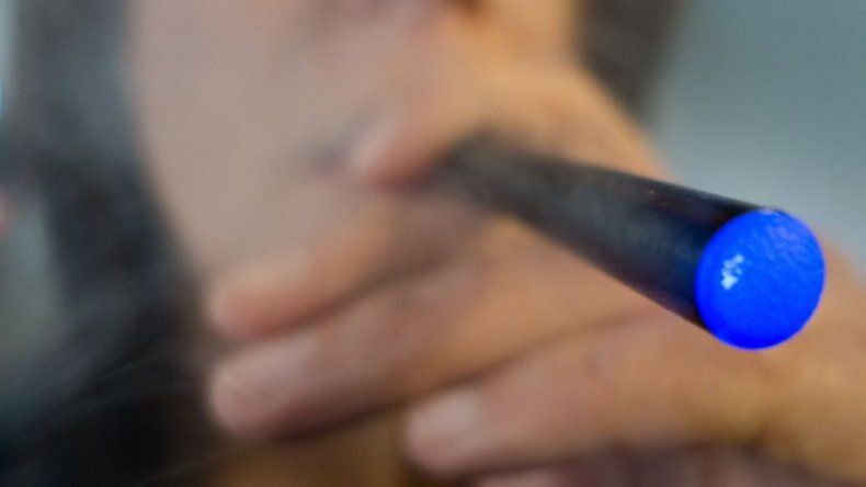 EEUU prohíbe la venta de cigarrillos electrónicos a menores