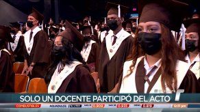 Luego de varias discusiones realizan ceremonia de graduación del Moscote