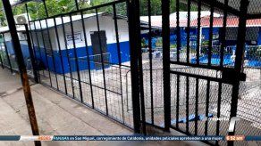 Padres de familia piden destitución de directora de la Escuela Presidente John F. Kennedy