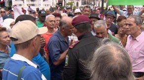Jubilados: Si el Presidente veta la ley vamos a estar en las calles aunque el papa esté aquí