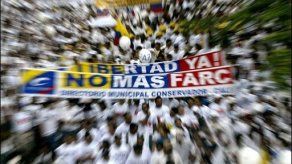 FARC abren puerta a diálogo con intelectuales