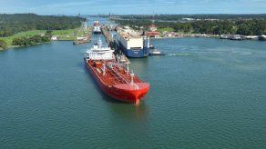 Gobierno prevé que aportes al fisco de Canal de Panamá se desaceleren en 2018