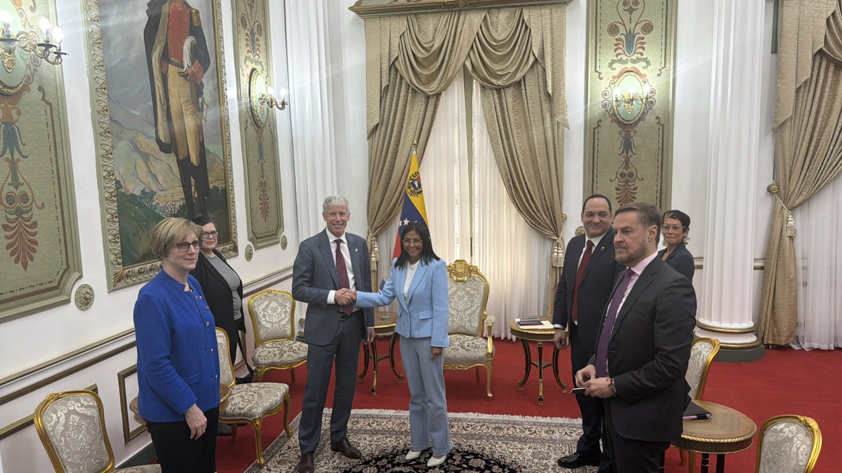 Secretario de Energía de EE. UU. se reúne con Delcy Rodríguez