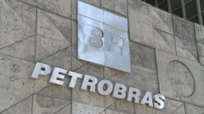 Ganancia de Petrobras caen 89,3% en 2do trimestre 2015