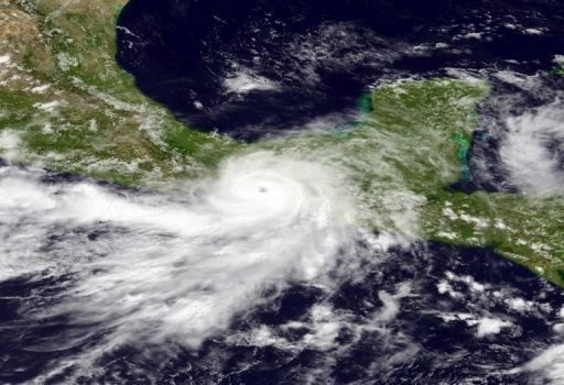 Bárbara se degrada a tormenta tropical tras dejar 2 muertos en México
