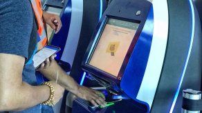 El Aeropuerto de Tocumen lanza quioscos de autoservicio para agilizar el registro de pasajeros