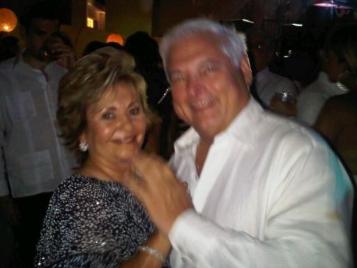 Martinelli pasa noche de juerga con próximo presidente o presidenta