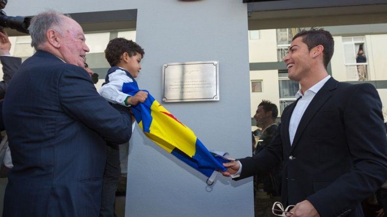 Cristiano inaugura su museo en Madeira y sueña con la Champions