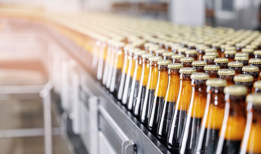 El mayor fabricante de cervezas del mundo se establece en Panamá bajo el régimen SEM.