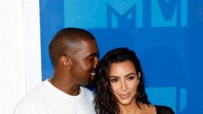 Kim Kardashian anuncia la llegada de su tercer hijo por vientre de alquiler