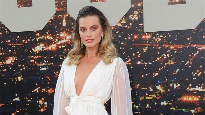 Margot Robbie todavía duerme con su peluche de la infancia