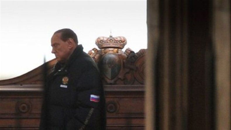 Berlusconi espera fallo de la justicia sobre acusaciones