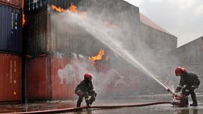 Al menos 49 personas murieron en este incendio--entre ellos nueve bomberos-- y otras 300 fueron heridas.
