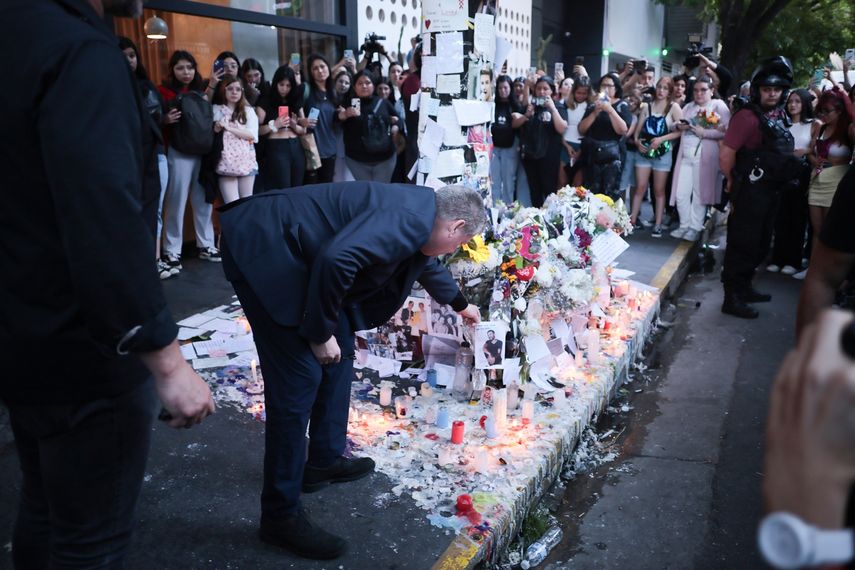 El padre de Liam Payne viajó a Buenos Aires para tramitar la repatriación del cuerpo del artista El padre de Liam Payne viajó a Buenos Aires para tramitar la repatriación del cuerpo del artista