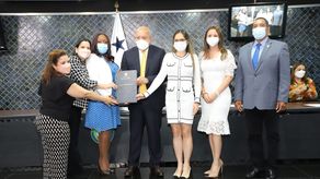 El proyecto de ley sobre protección de los derechos de la niñez y adolescencia fue aprobado en tercer debate.