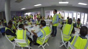 Mitradel ofrece desayuno a trabajadores de Mi Bus Mitradel ofrece desayuno a trabajadores de Mi Bus