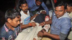 Un muerto en ataque a mezquita chií en Bangladesh