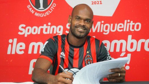 Adolfo Machado es nuevo jugador del Sporting San Miguelito para el Apertura 2022 de la LPF