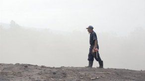 Suben a 110 los fallecidos y fluye ayuda para afectados tras erupción volcán