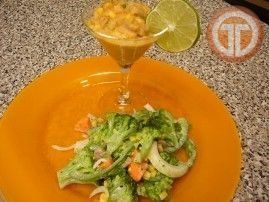 Ensalada de brócoli con tuna vegetariana.