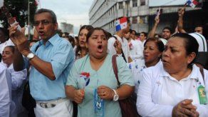 Gremios médicos realizarán volanteo en la Cinta Costera este domingo