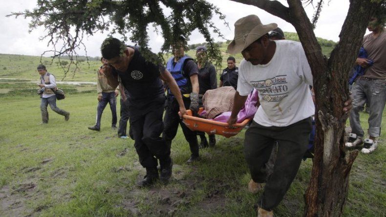 El huracán Cristina sube a categoría 3 frente a costa del Pacífico mexicano