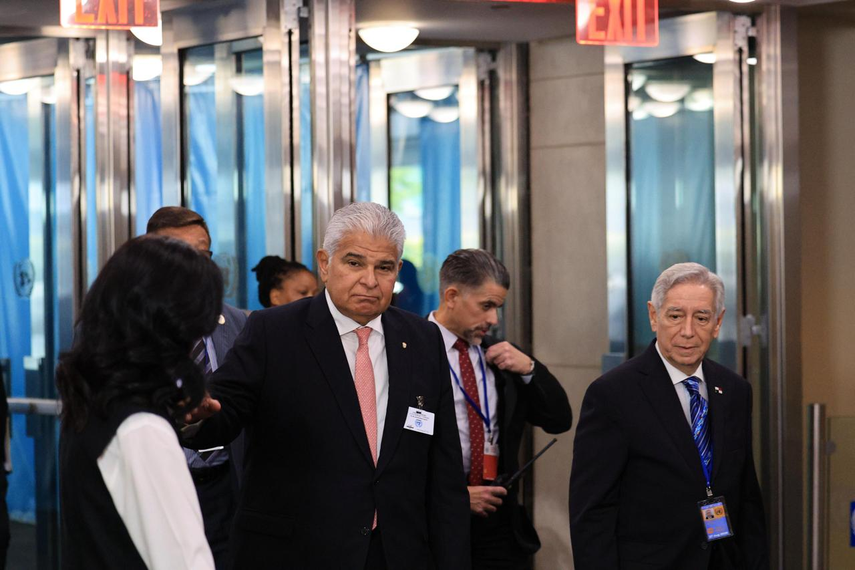 Presidente Mulino viaja a Paraguay para representar a Panamá