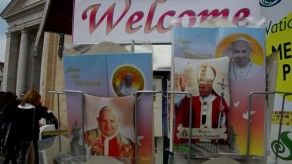 Vaticano rechaza críticas a Juan Pablo II