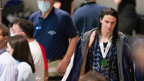 Lia Thomas inició su transición en mayo de 2019 con un tratamiento hormonal, según relató en el podcast TheSwimSwam.