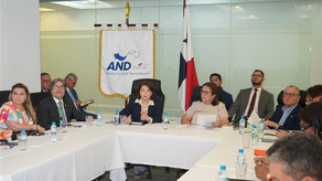 Reunión entre Contralor, Administrador de ANATI y la Autoridad de Descentralización