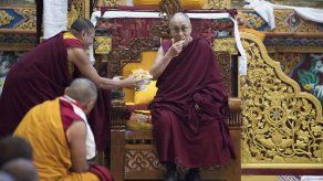 El Dalai Lama delega en sus seguidores el futuro de su cargo