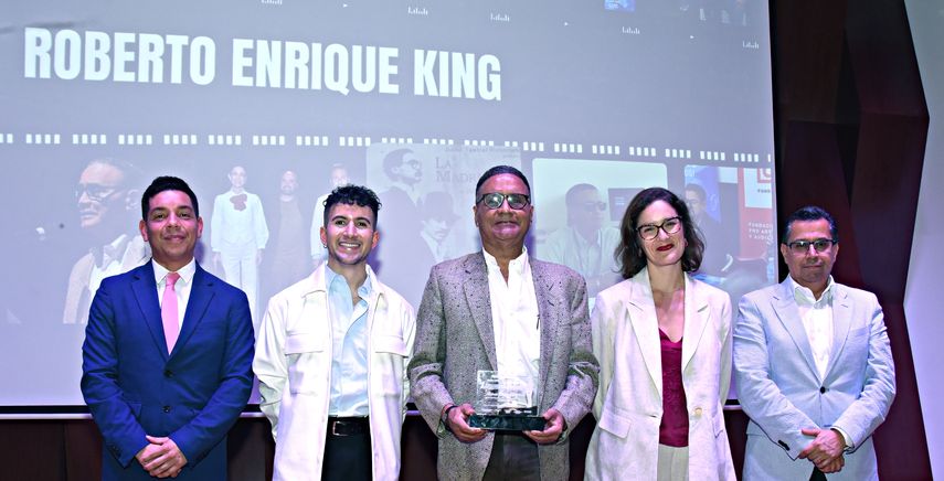 Iberescena reconoce trabajo de destacado gestor cultural panameño.