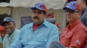 Maduro ordena ejercicios militares frente a supuestos planes de intervención