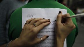 Invitan a argentinos a renunciar a la Iglesia católica