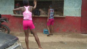 Botellas y hasta balas entre familias son algunos escenarios en barrios de Panamá