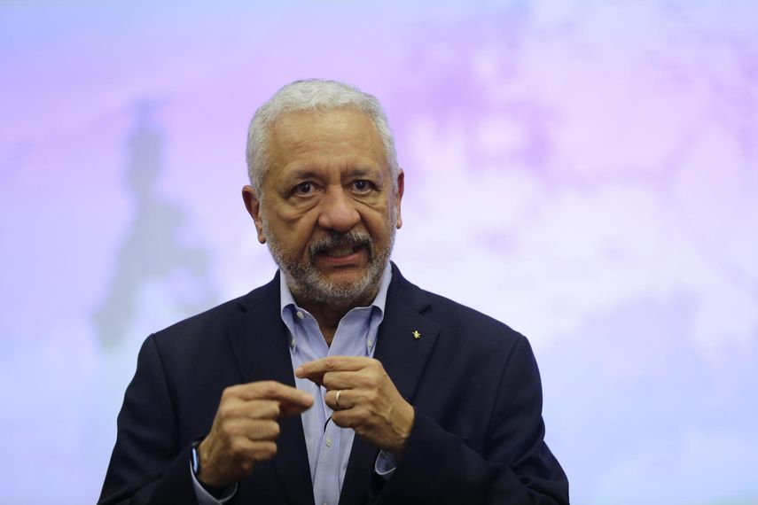 Administrador del Canal de Panamá, Ricaurte Vásquez. Administrador del Canal de Panamá, Ricaurte Vásquez.