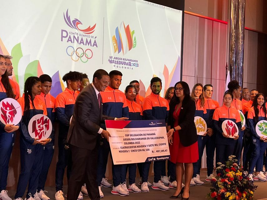 Pandeportes entrega apoyo económico a delegación para los Juegos Bolivarianos 2022