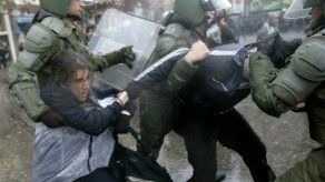 Estudiantes chilenos reanudan protestas